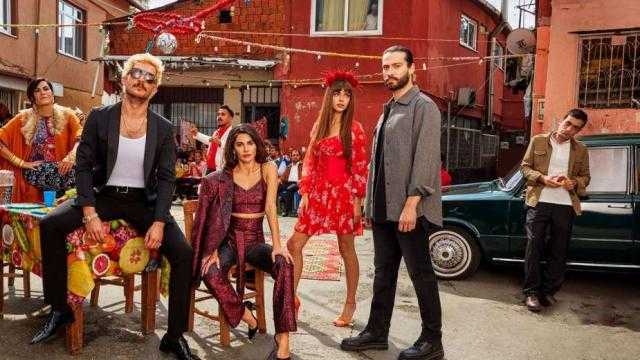 مسلسل ثلاثة قروش الحلقة 28 مترجم