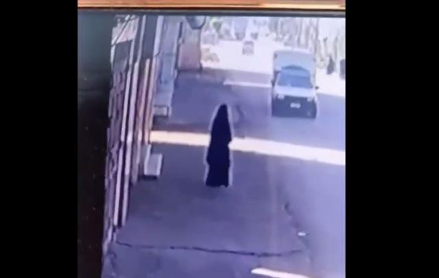 ذبحت أبناءها وحاولت الانتحار.. أول ظهور للأم القاتلة بعد ارتكاب الجريمة «فيديو»