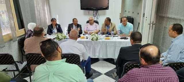 جمعية مستثمرى أكتوبر تبحث مع الجمارك المعوقات التي تواجه المستثمرين بالموانىء