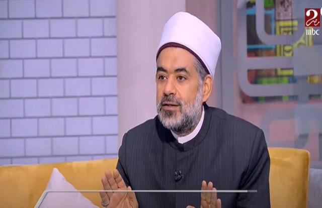 أمين الفتوى ينفعل: «إيه البلوة دي»- فيديو