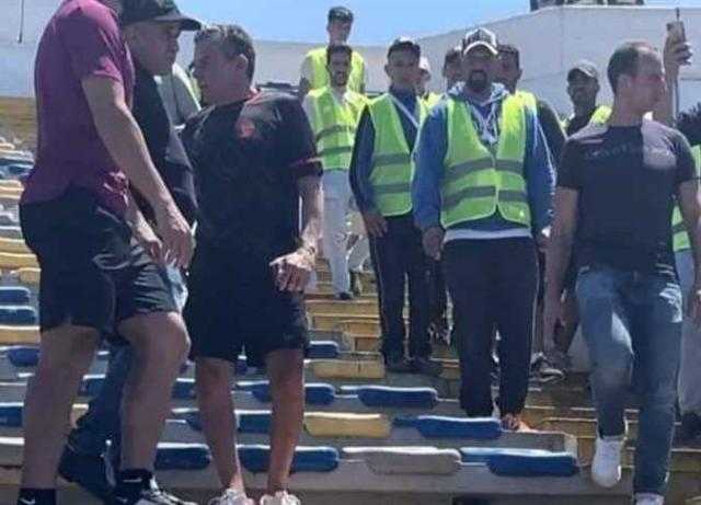 «بطريقة سيئة».. شاهد ماذا فعل الأمن المغربي مع محمود الخطيب قبل نهائي إفريقيا