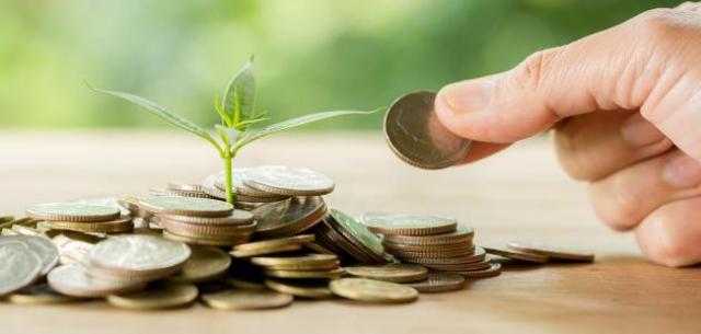 هل يجوز الاشتراك في إخراج الصدقة؟.. الإفتاء تجيب