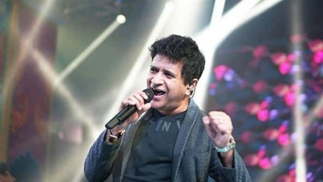 أثناء غنائه على المسرح.. وفاة مطرب هندي شهير
