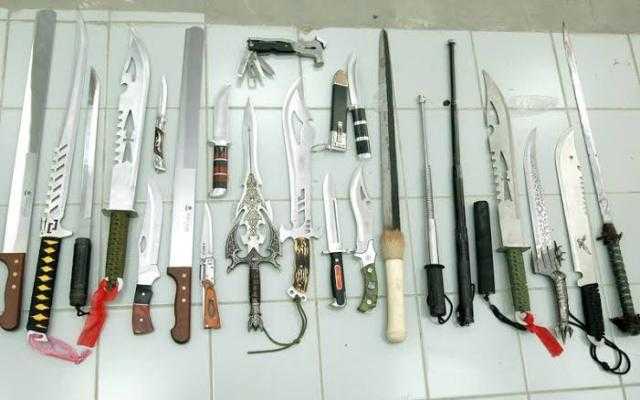 تحديد صاحب حساب على «فيس بوك» متورط في بيع الأسلحة البيضاء