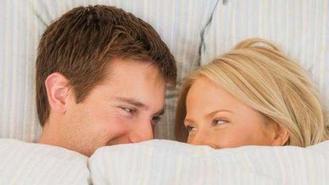 ما حكم استمناء المرأة لذكر زوجها باليد والعكس؟ دار الإفتاء تُجيب