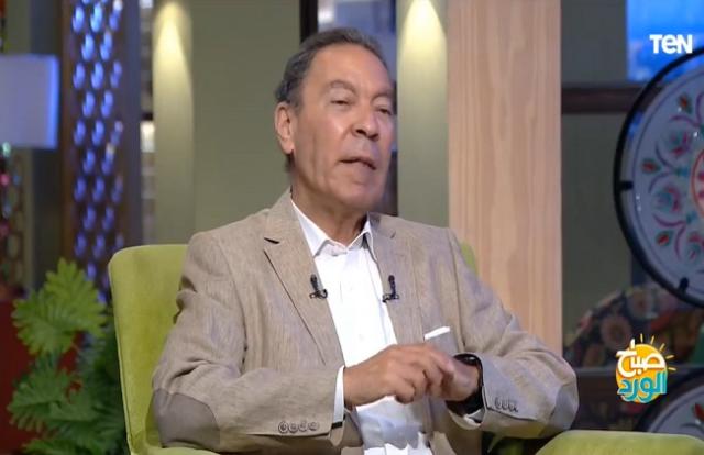 هاني الناظر يحذر بشدة من ارتداء الملابس الداكنة.. تعرف على السبب