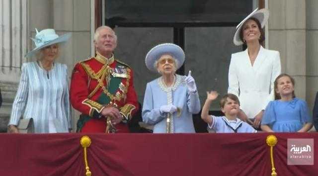 شاهد.. ملكة بريطانيا تحتفل باليوبيل البلاتيني رغم وفاة زوجها