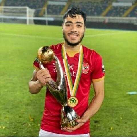 مفاجأة سارة للأهلي .. موعد عودة أكرم توفيق للملاعب
