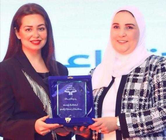 وزيرة التضامن الاجتماعي تكرم هبة مجدي عن دورها في «المداح اسطورة الوادي»