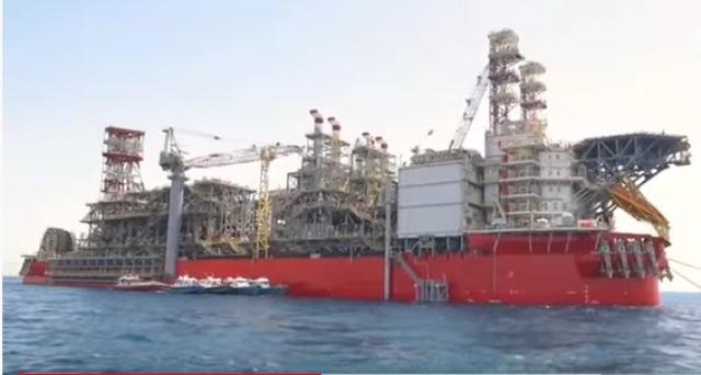 فيديو يوثق مشهد تاريخي تسجله قناة السويس اليوم.. تفاصيل