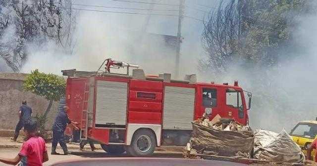 قبل انفجارها.. السيطرة على حريق نشب بسيارة مواد بترولية