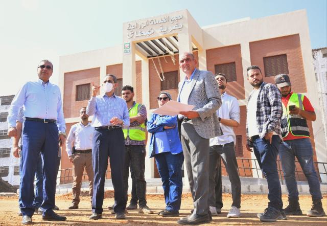 جولة صباحية لمحافظ الغربية لتفقد مشروعات حياة كريمة بنهطاي 
