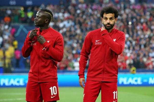نجم البريميرليج السابق يحذر ليفربول بشأن ماني وصلاح