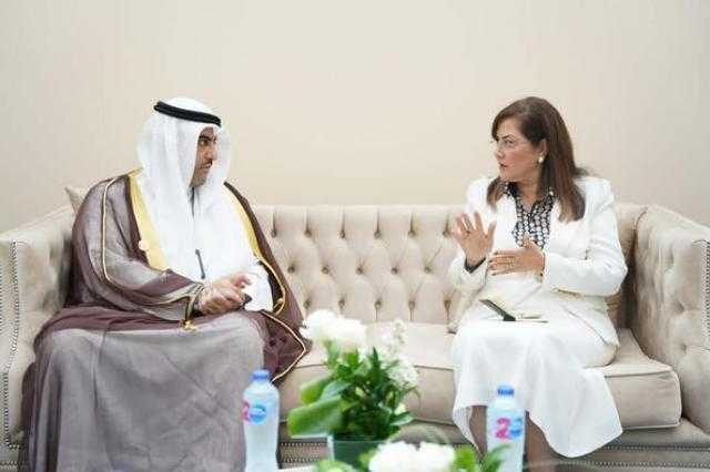 السعيد تبحث مع وزير المالية الكويتي سبل التعاون المشترك