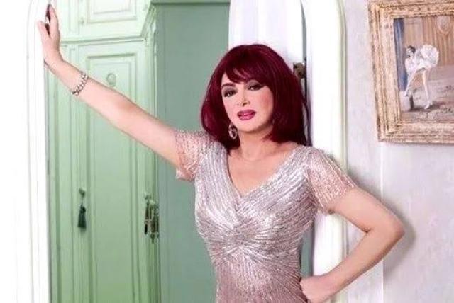 نبيلة عبيد تحكي ذكرياتها في برنامج إذاعي