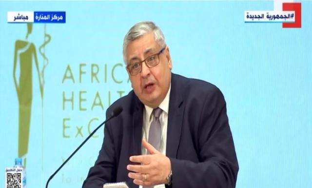 تاج الدين عن رئيس الوزراء: لم يغفل له عين في سبيل دعم قطاع الصحة