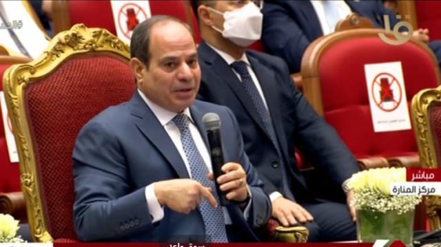 السيسي لمكتشف فيروس سي: «أنا بشكرك قدام الدنيا كلها»