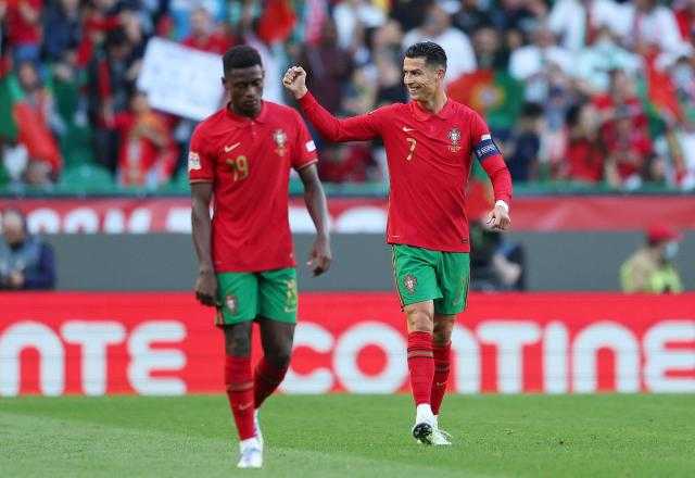 البرتغال تسحق سويسرا في دوري الأمم الأوروبية برباعية نظيفة
