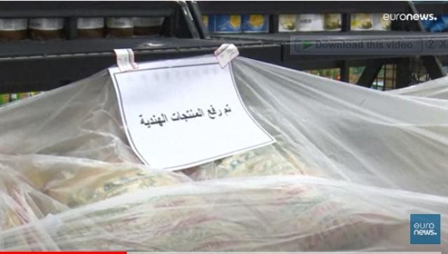 شاهد | لحظة رفع المنتجات الهندية من متاجر كويتية بعد التصريحات المسيئة للنبي