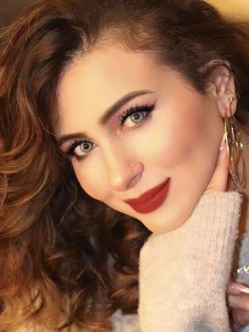الفنانة السورية فرح يوسف