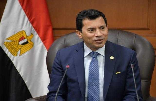 هل تسلمت مصر خطابًا من الكاف لتنظيم نهائي دوري أبطال إفريقيا؟.. وزير الرياضة يحسم الجدل