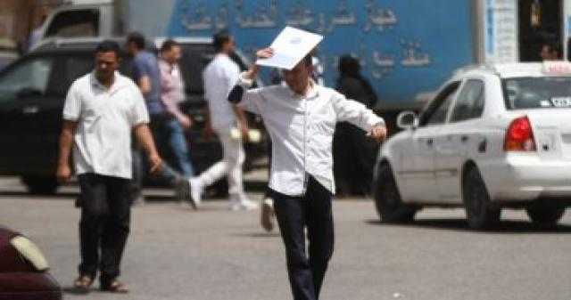 حتى لا تحدث وفاة.. روشتة طبية لتفادي الموجة الحارة.. فيديو