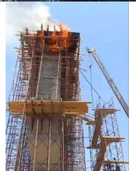 المعمل الجنائي يفحص آثار حريق سقالات بمحور ترعة الزمر