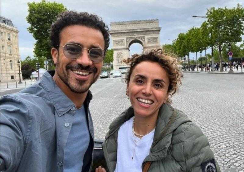 بإطلالة رومانسية.. أحمد داوود وعلا رشدي يخطفان الأنظار من باريس