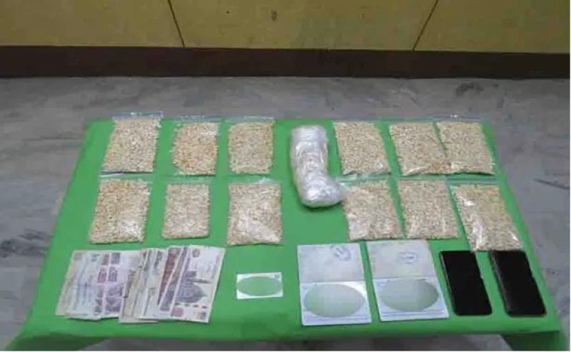 ضبط 18350 قرصا مخدرا لعقار الكبتاجون بحوزة أحد الأشخاص يحمل جنسية أجنبية