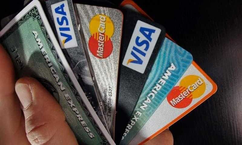 ضبط شخصين بالفيوم استوليا على بطاقات الدفع الإلكتروني للمواطنين