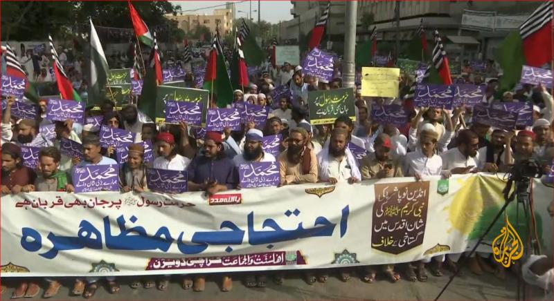 إلا رسول الله يا مودي.. تظاهرات مليونية في باكستان نصرة للنبي ﷺ «فيديو»