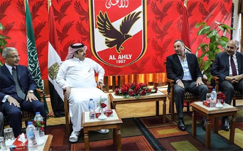محمود الخطيب رئيس الأهلي