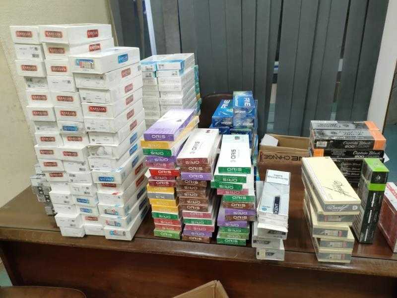 مكافحة التهريب الجمركي بالقاهرة تضبط عددا من السجائر أجنبية الصنع بالدقي