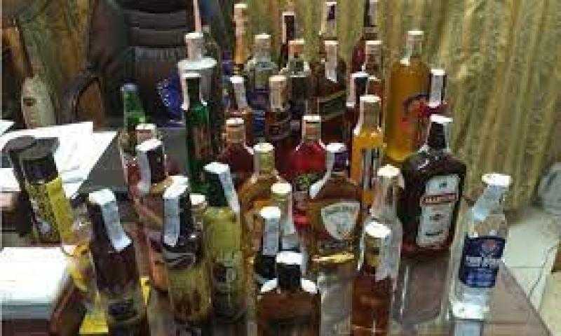 ضبط عبوات خمور وأقراص مخدرة بالوادي الجديد