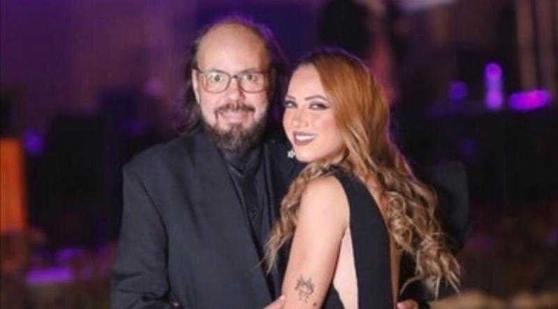 إيمي طلعت زكريا تعلن وفاة شقيق والدها