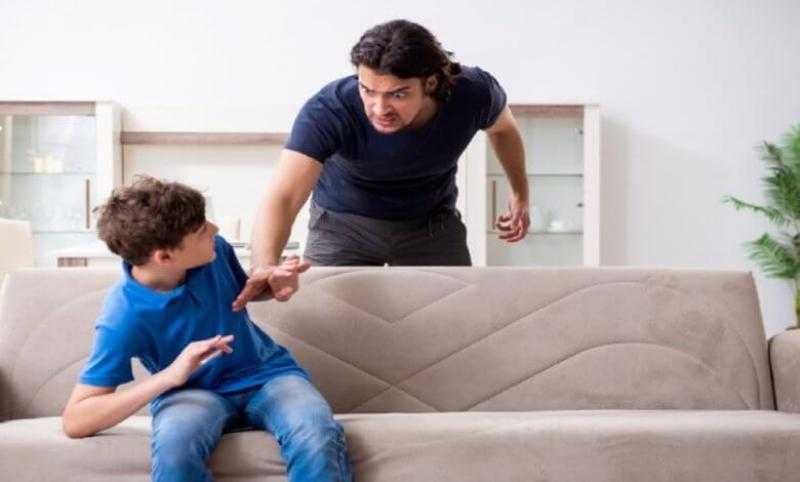 5 أعراض تدل على إصابة ابنك بالإدمان.. تعرف عليها