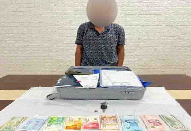 ضبط سائق بالقاهرة لقيامه بسرقة متعلقات شخص يحمل جنسية أجنبية