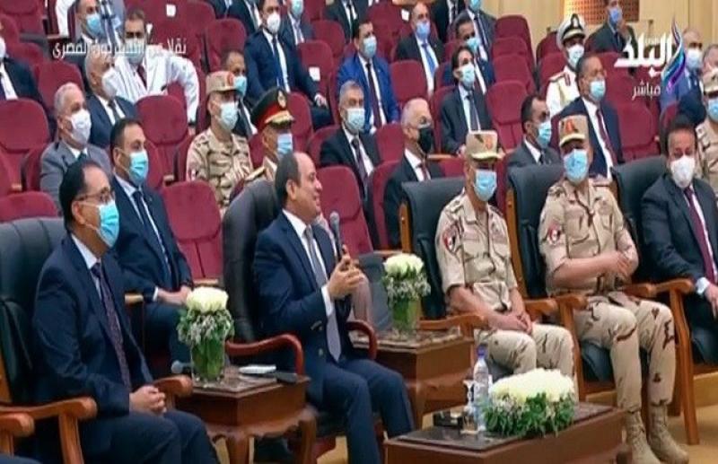 السيسي لوزير الزراعة: «هتناقشني تاني؟» فيديو