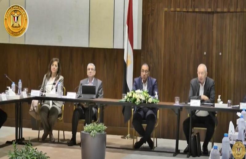 شاهد .. رئيس الوزراء يترأس اجتماع مجلس إدارة الهيئة الاقتصادية لقناة السويس