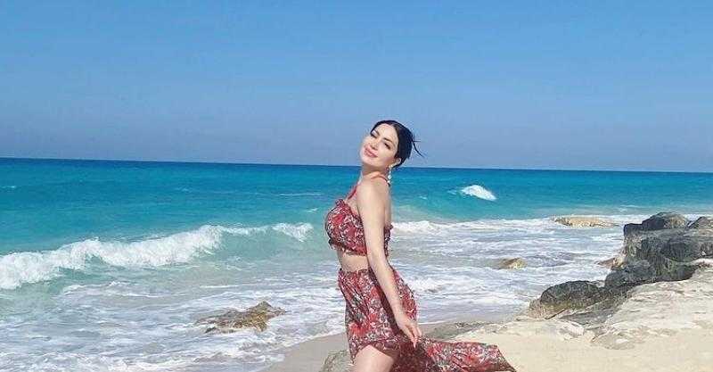 نسرين طافش تستمتع بعطلتها الصيفية على شاطئ البحر| «صور»