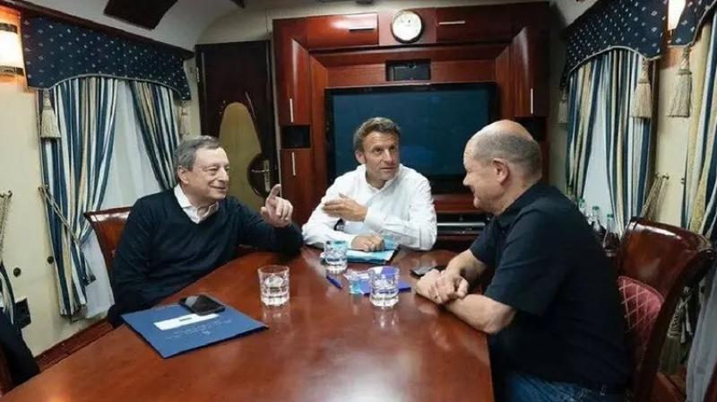 وصول ماكرون والمستشار الألماني ورئيس الوزراء الإيطالي إلى كييف «فيديو»