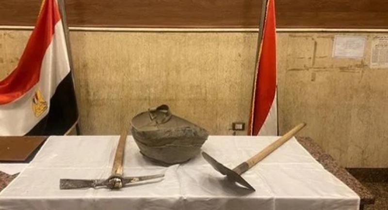 ضبط شقيقين بتهمة الحفر والتنقيب عن الآثار في عين شمس