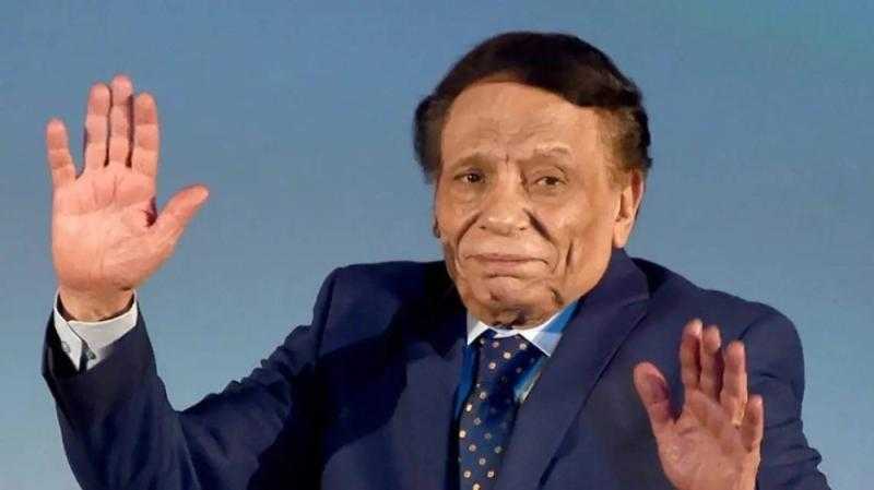 مفاجأة.. عادل إمام يعود للسينما من بوابة «الواد وأبوه»