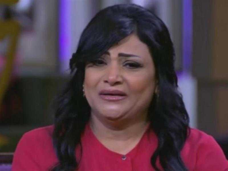 بعد شكة الدبوس.. هل تتعرض الفنانة بدرية طلبة للملاحقة القانونية؟ - فيديو