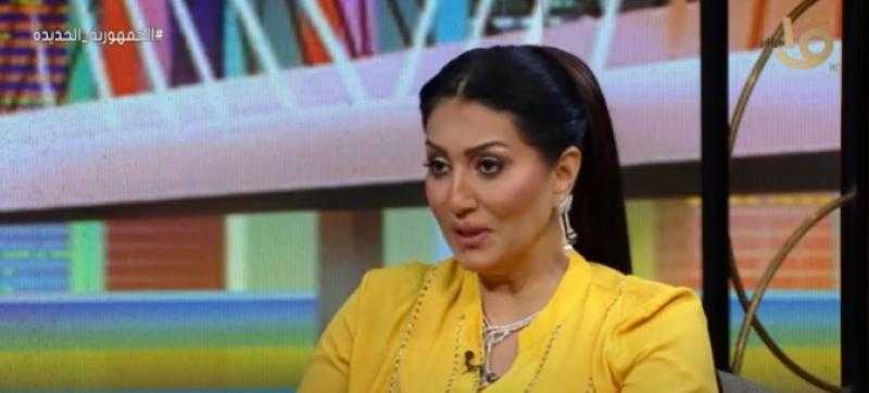 شاهد.. وفاء عامر تُشبه نفسها بمحمد صلاح