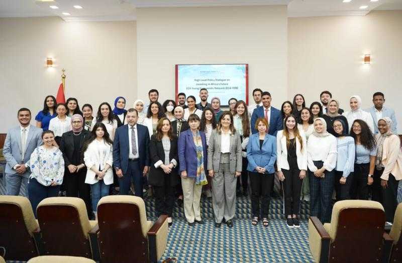 التخطيط والقومي للحوكمة يعقدان حوارا سياسيا مهما