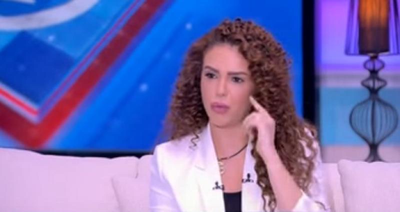 دنيا عبد العزيز: «جوزي سافر سوريا عشان يطلب إيدي».. فيديو