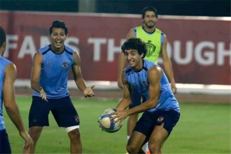تطور مفاجئ في إصابة لاعب الأهلي السابق