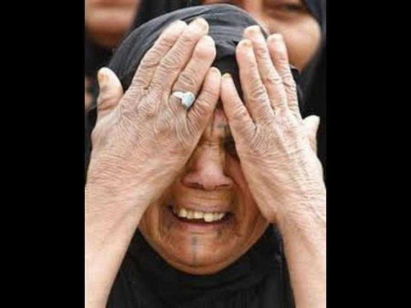 الإفتاء: من شق ملابسه ولطم وجهه عليه بالتوبة والاستغفار