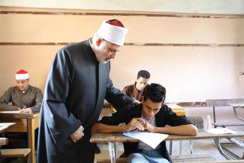 وكيل الأزهر يتفقد لجان الثانوية الأزهرية بالقاهرة